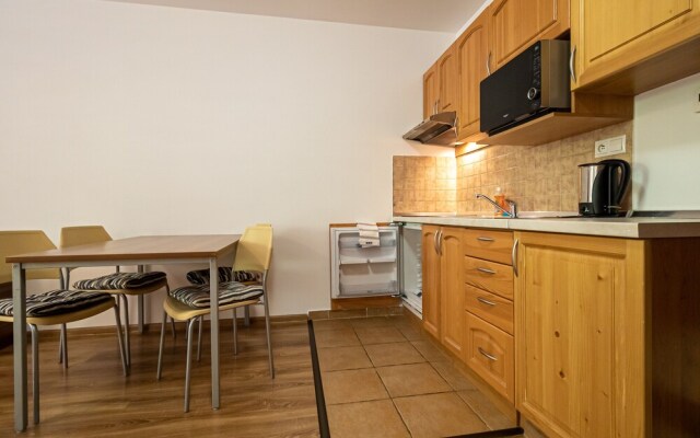 Fatrapark 2 Apartments & Restaurant