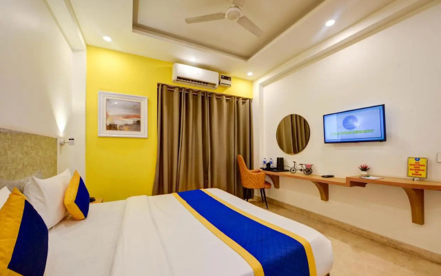 OYO Rooms 813 near Omaxe City Centre