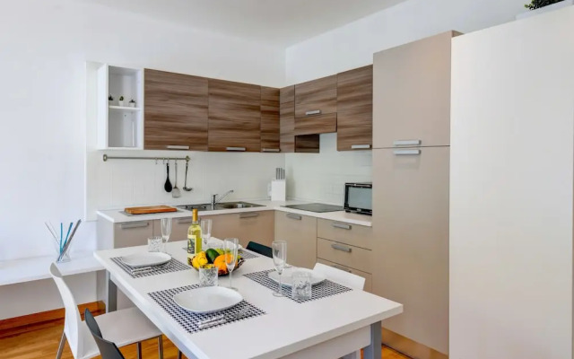 Desenzanoloft – Blue Eyes