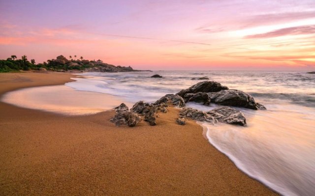 Beach Bungalows & Beach Camping