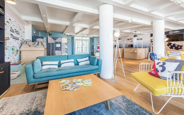 Flat on the Beach With Pool in Le Crotoy