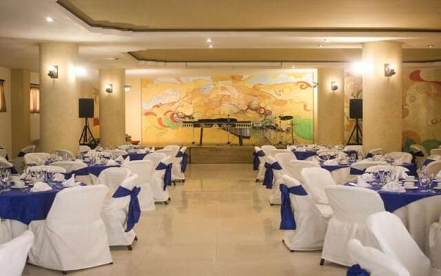 Hotel Ruinas Resort