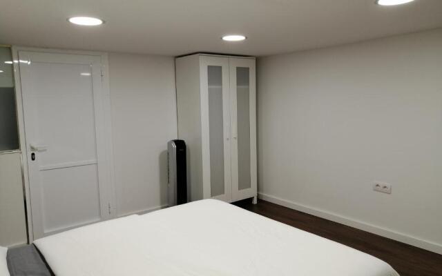 BIOMA Modern & Minimalist Apartment