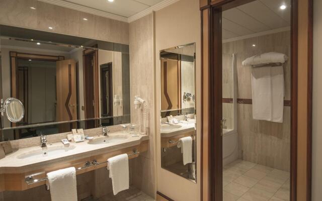 Oca Puerta del Camino Hotel