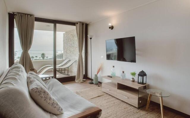 Rustic Beach Concon