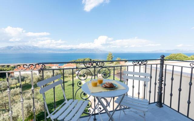 Villa Kalamos / Sea View and Pool nearby Athens