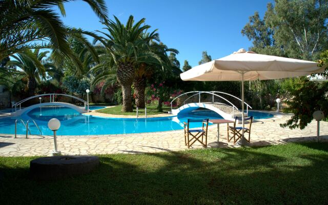 Three Stars Beach Hotel