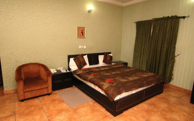 Grandville Hotel & Resort