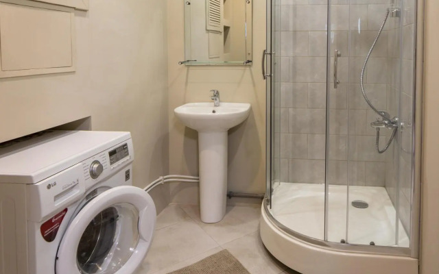 3 bedroom apartment on 17/6 Nauki Avenue