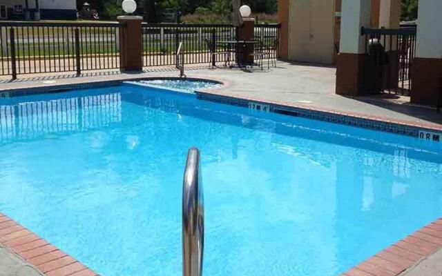 Econo Lodge Inn & Suites Ocean Springs - Biloxi