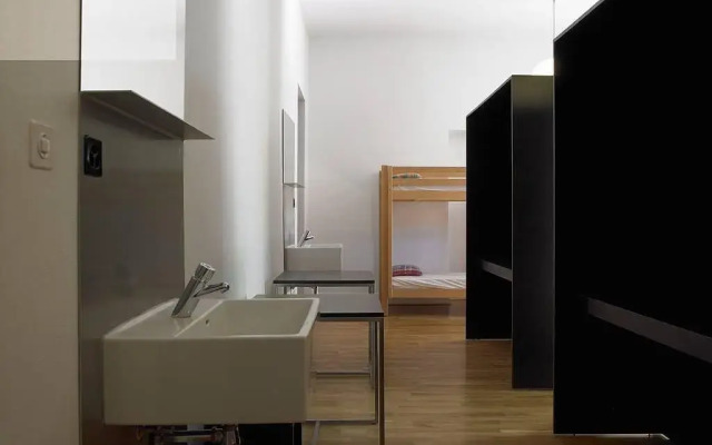 Geneva Hostel