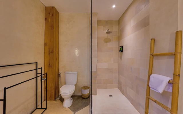 Stylish Canggu Apartment near Berawa Beach