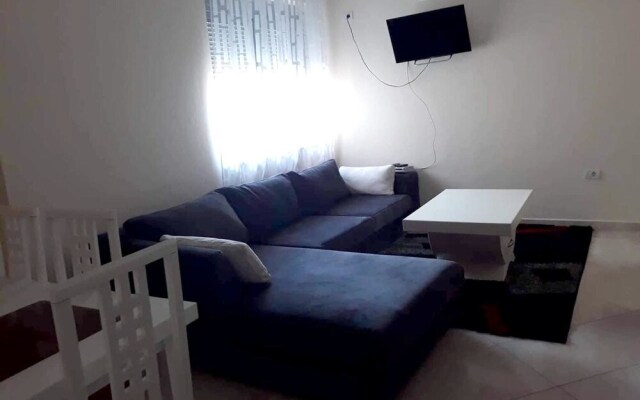 Apartment With one Bedroom in Tiranë - 30 km From the Beach