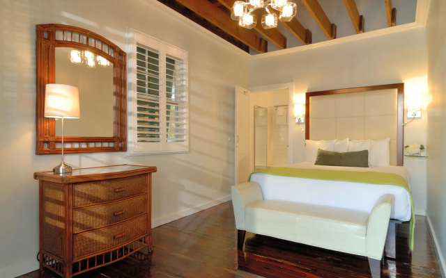 Ella's Cottages - Key West Historic Inns