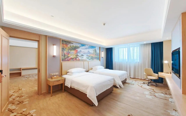 Yijia International Hotel