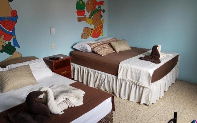 Hostel Yaxha
