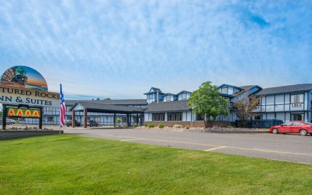 Pictured Rocks Inn & Suites