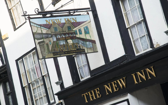 The New Inn by Roomsbooked