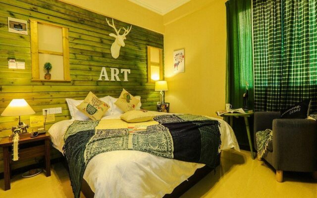 Sanya Canacoast Art Inn