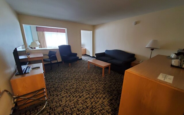 Groton Inn & Suites