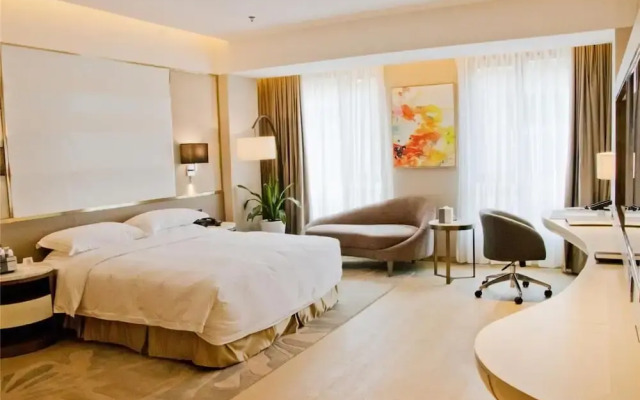 Howard Johnson Life Geckor Zhu