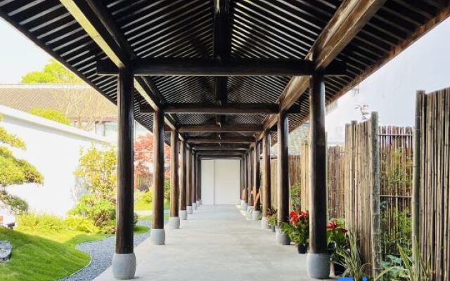 Sansheli Garden Hostel
