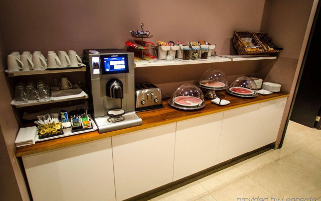 Отель Cornelisz