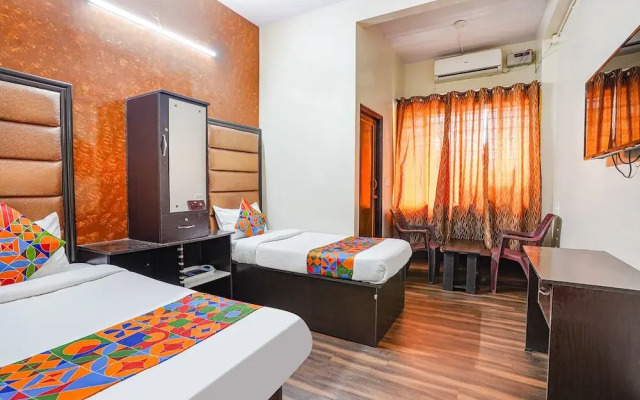 Pavithraa Deluxe Suites by OYO Rooms