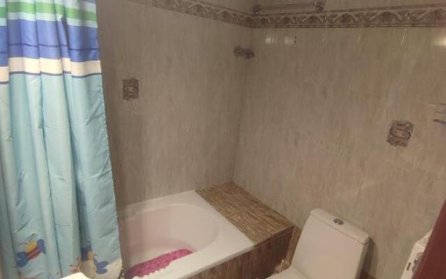 Dreamy 2 bedroom condo with free parking