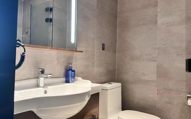 Hanting Hotel (Jiande Xin'anjiang Riverside)