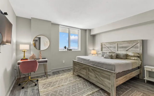 2Br2Ba Next To Jackson Memorial Hospital