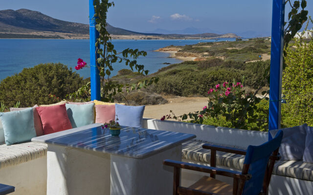 Blue Dolphin Antiparos Villas and Suites