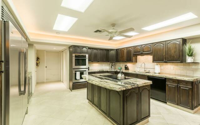 Casa Paraiso 3 BR by Casago