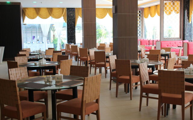 The Golden Bay Hotel Batam
