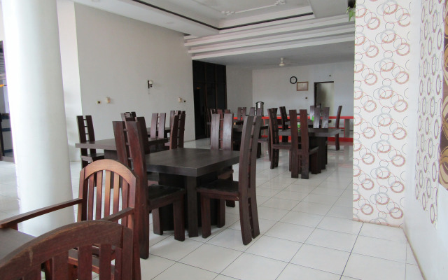 Hotel Kencana Jaya by ZUZU