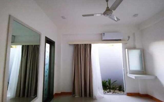 Xen Midu Hotel Addu City Maldives Hotel
