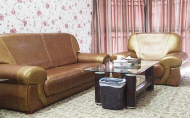 Ya Feng Yuan Business Hotel