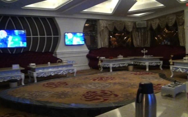 Tianzhu Mountain Buckingham Palace Hotel