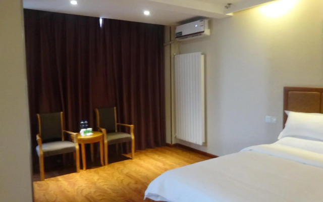 Greentree Hotel Yichuan Branch