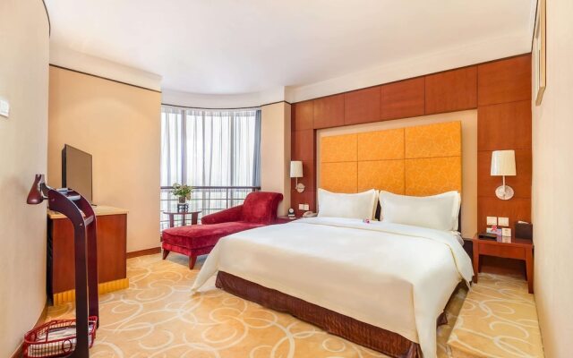 Days Hotel and Suites Jiaozuo