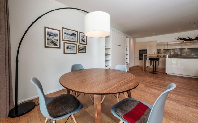 Alpen panorama luxury apartment with exclusive access to 5 star hotel facilities – Guest Rooms – Davos