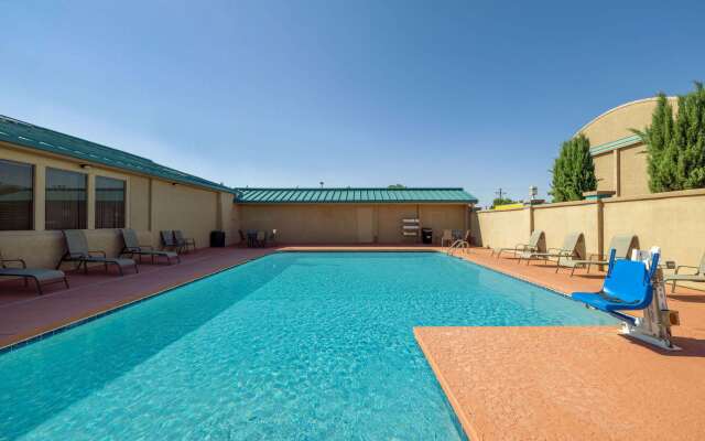 Days Inn by Wyndham Roswell