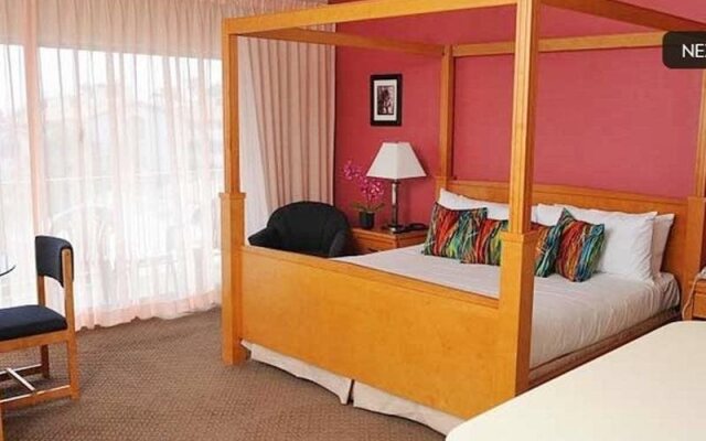 Palos Verdes Inn