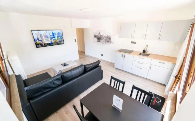 North Loop Rooms