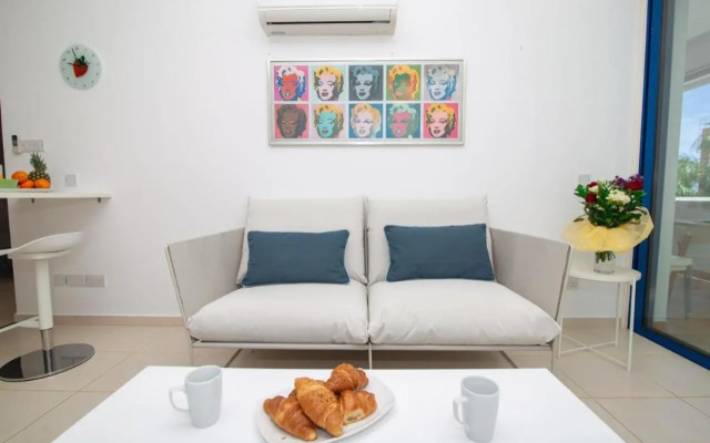 "The Good Times" Apartment