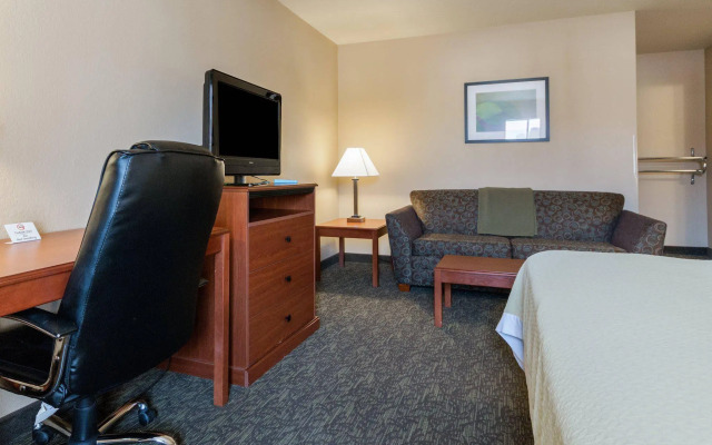 Motel 6 Junction, Texas - Llano River