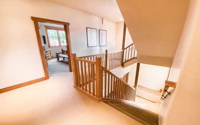 Red Hawk Townhomes 2338