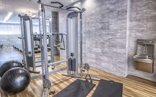 Amazing Suites In Yorkville
