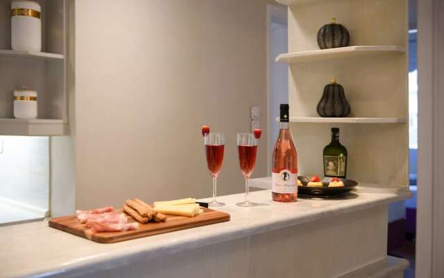 Regina's Downtown Apartment Corfuescapes