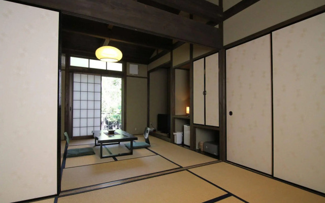 Yufuin Ryoan Wazanhou